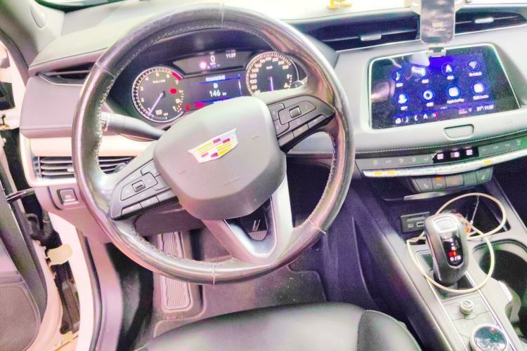 Used Cadillac XT4 2018 28T Two-Wheel Drive Leading Version Steering Wheel