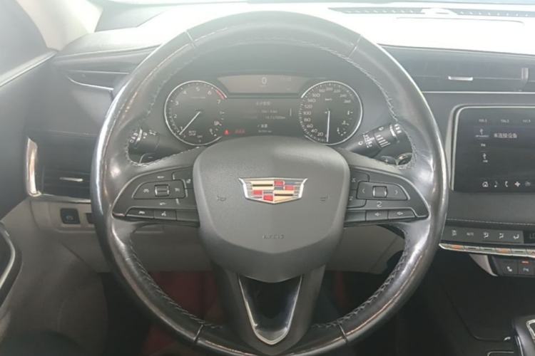 Used Cadillac XT4 2018 28T Two-Wheel-Drive Luxury Model Steering Wheel