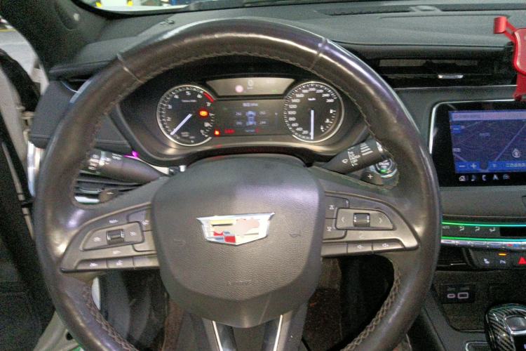 Used Cadillac XT4 2018 28T Two-Wheel Drive Leading Version Steering Wheel