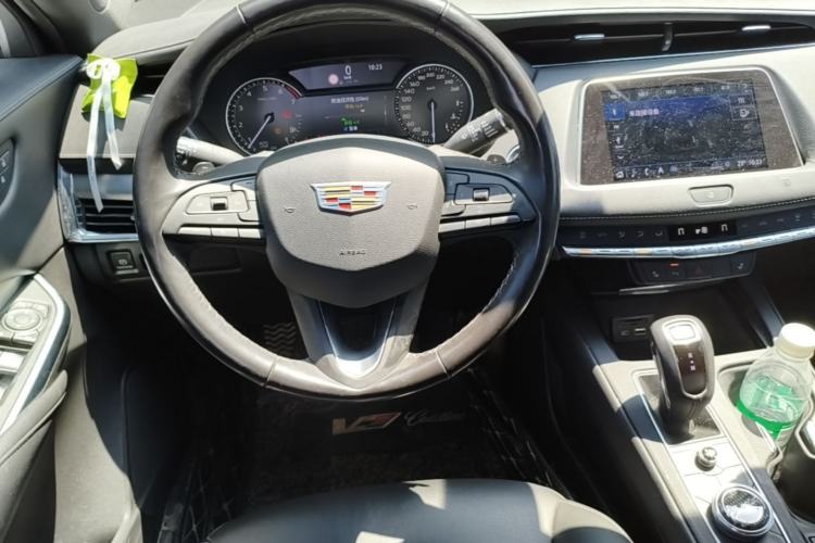 Used Cadillac XT4 2018 28T Two-Wheel Drive Leading Version Steering Wheel