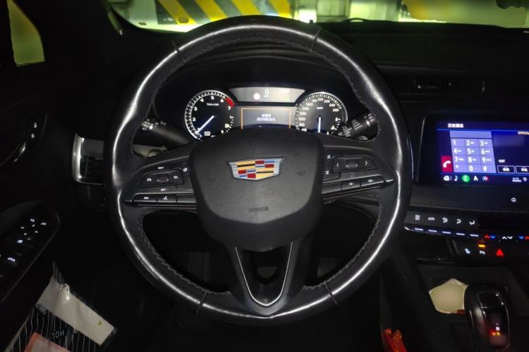 Used Cadillac XT4 2018 28T Two-Wheel Drive Leading Version Steering Wheel