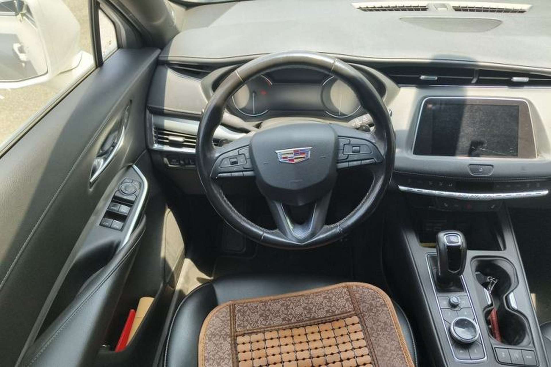 Used Cadillac XT4 2018 28T Two-Wheel Drive Leading Version Steering Wheel