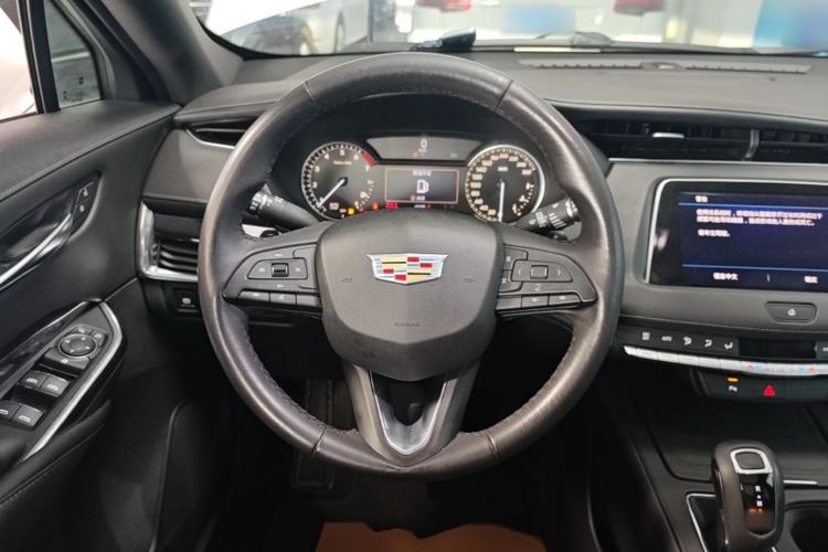 Used Cadillac XT4 2018 28T Two-Wheel Drive Tech Version Steering Wheel