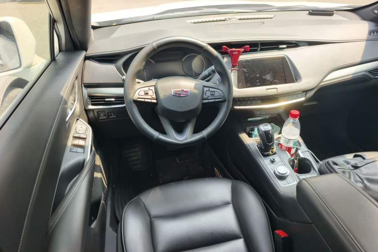 Used Cadillac XT4 2018 28T Two-Wheel Drive Leading Version Steering Wheel