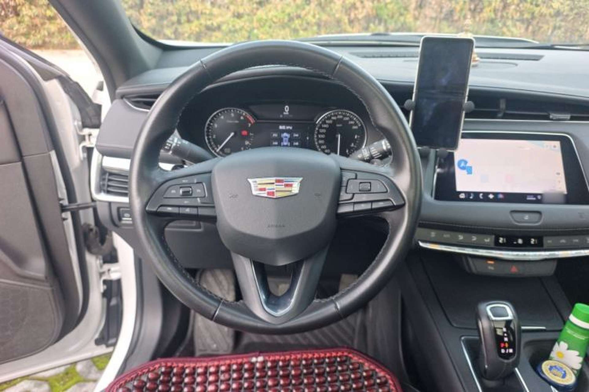 Used Cadillac XT4 2018 28T Two-Wheel Drive Tech Version Steering Wheel