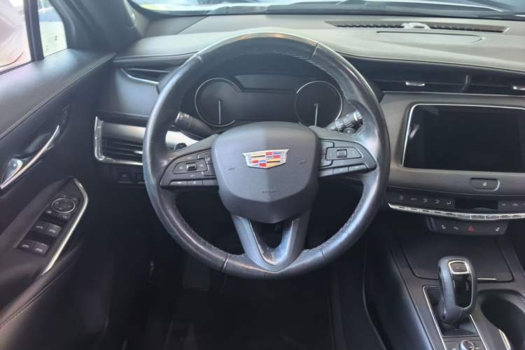 Used Cadillac XT4 2018 28T Two-Wheel Drive Leading Version Steering Wheel