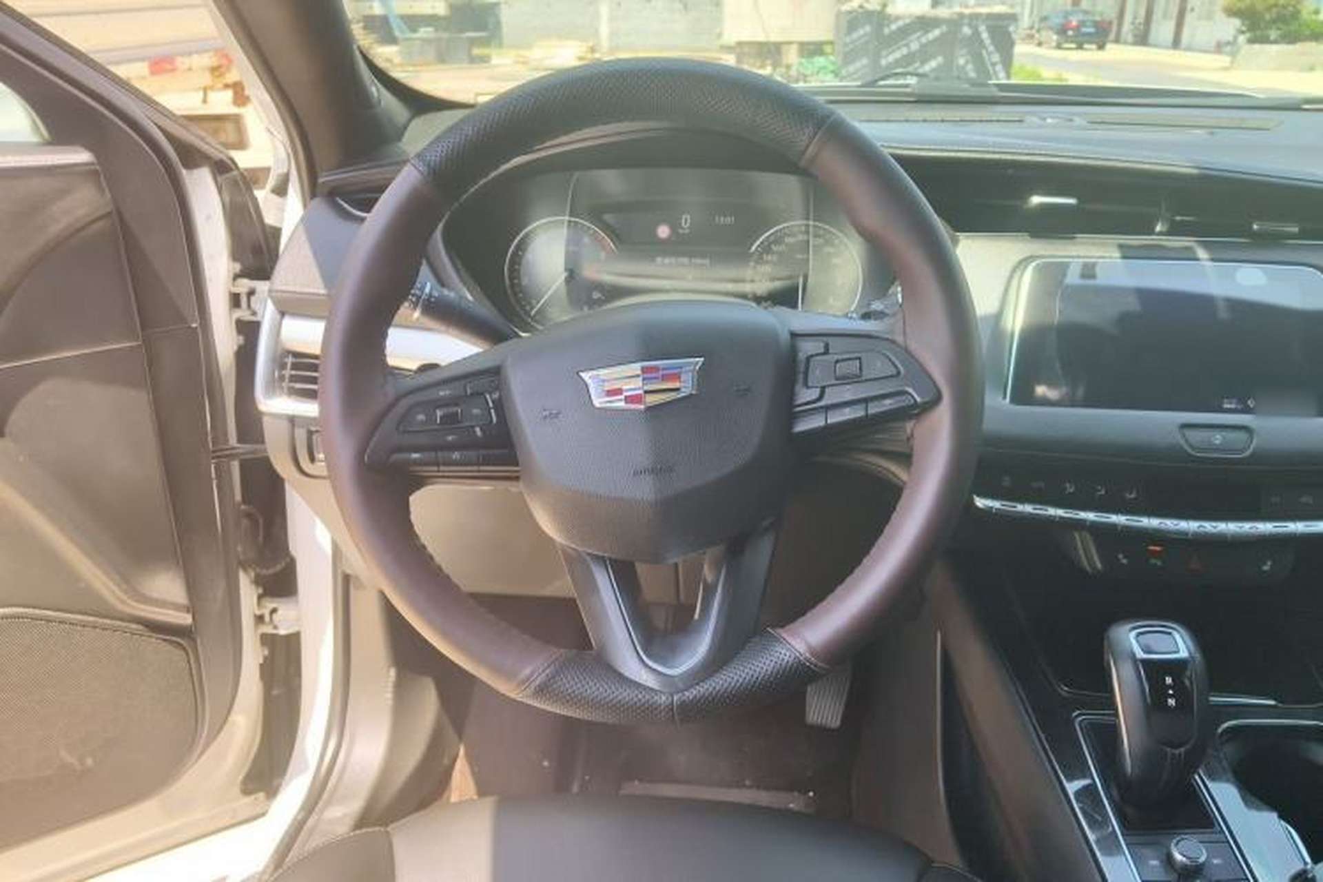 Used Cadillac XT4 2018 28T Two-Wheel Drive Leading Version Steering Wheel