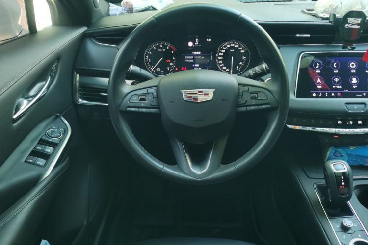 Used Cadillac XT4 2018 28T Two-Wheel Drive Leading Version Steering Wheel