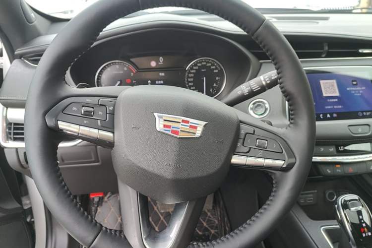 Used Cadillac XT4 2018 28T Two-Wheel Drive Leading Version Steering Wheel
