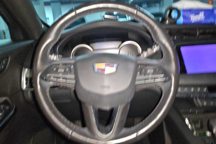 Used Cadillac XT4 2018 28T Two-Wheel Drive Leading Version Steering Wheel