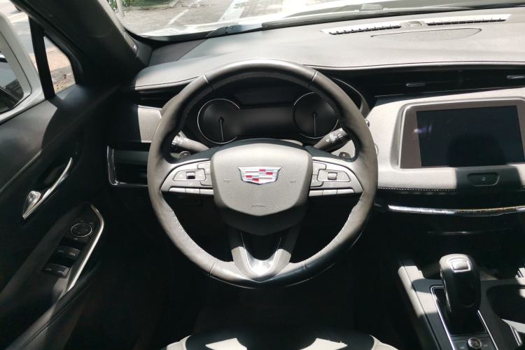 Used Cadillac XT4 2018 28T Two-Wheel Drive Leading Version Steering Wheel