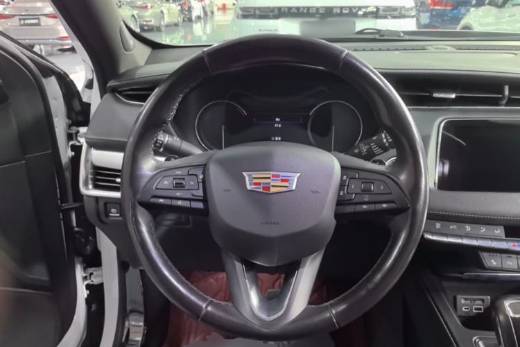 Used Cadillac XT4 2018 28T Two-Wheel Drive Leading Version Steering Wheel