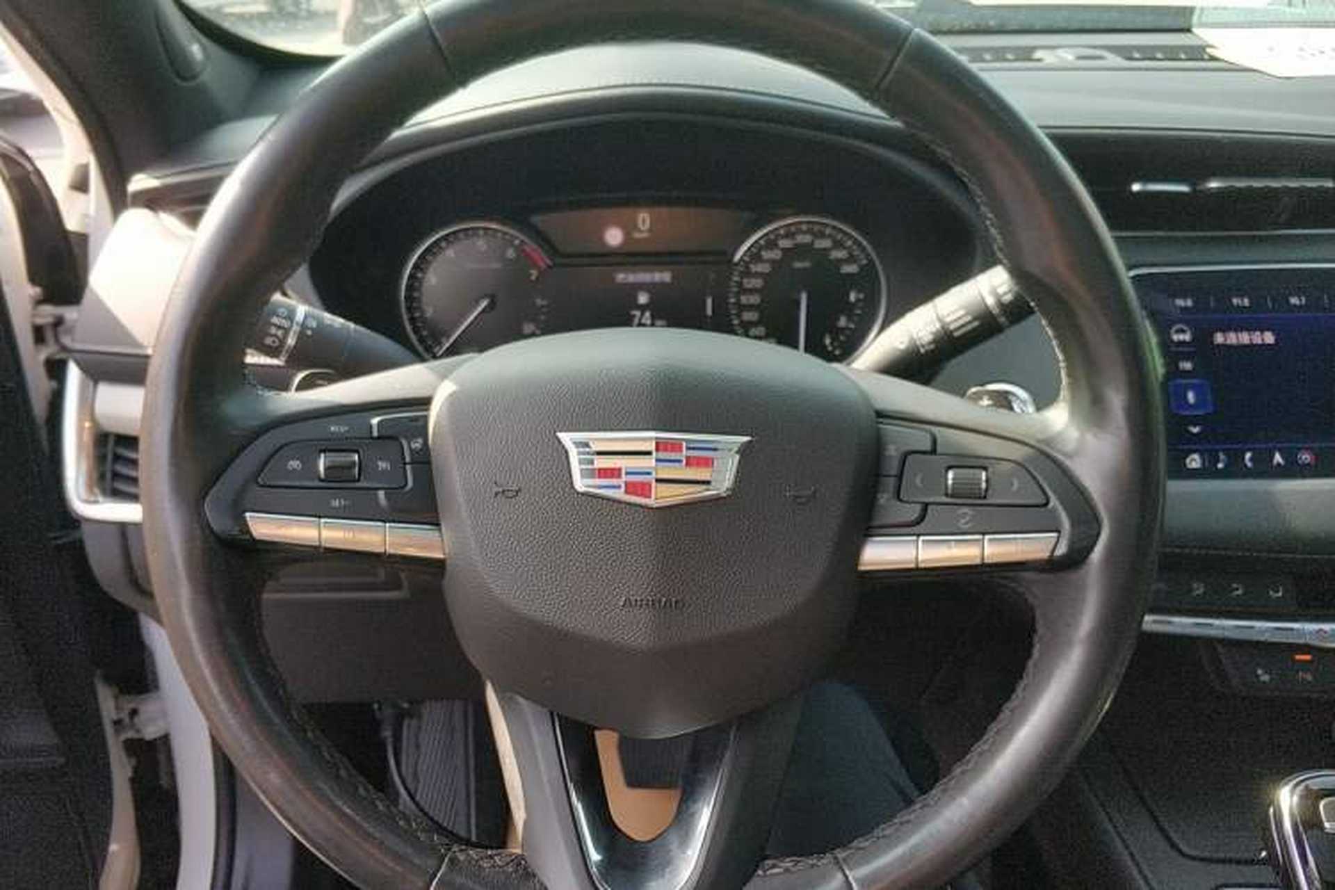 Used Cadillac XT4 2018 28T Two-Wheel Drive Leading Version Steering Wheel