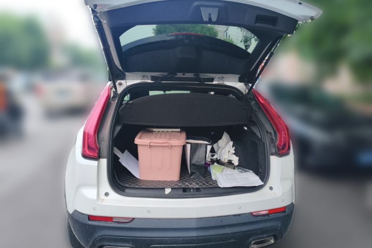 Used Cadillac XT4 2018 28T Two-Wheel Drive Tech Version Trunk