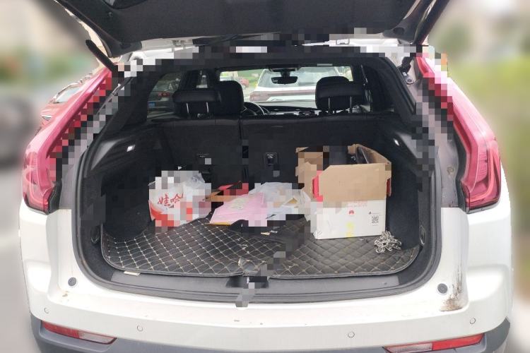 Used Cadillac XT4 2018 28T Two-Wheel Drive Tech Version Trunk