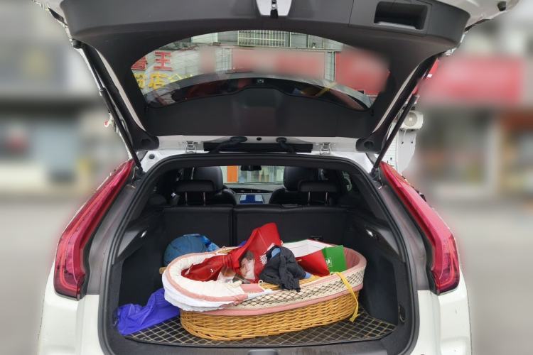 Used Cadillac XT4 2018 28T Two-Wheel Drive Tech Version Trunk