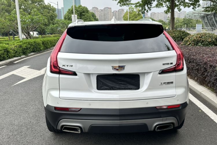 Used Cadillac XT4 2018 28T Two-Wheel Drive Leading Version Trunk