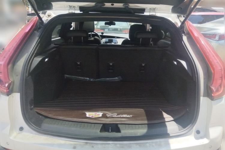 Used Cadillac XT4 2018 28T Two-Wheel Drive Tech Version Trunk