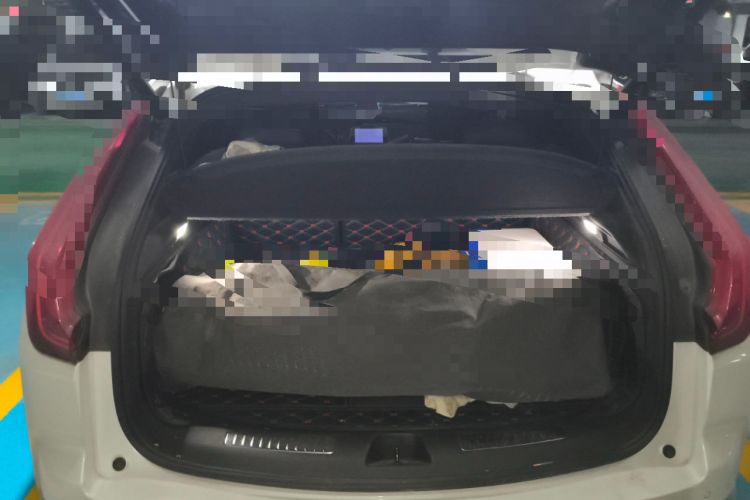 Used Cadillac XT4 2018 28T Two-Wheel-Drive Luxury Model Trunk