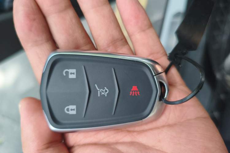 Used Cadillac XT4 2018 28T Two-Wheel-Drive Luxury Model Vehicle Key