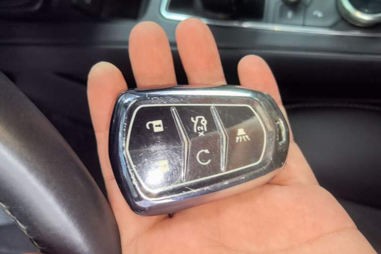 Used Cadillac XT4 2018 28T Two-Wheel Drive Tech Version Vehicle Key