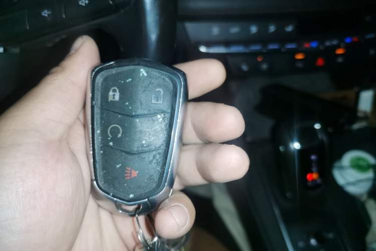 Used Cadillac XT4 2018 28T 4x4 Platinum Edition Vehicle Key