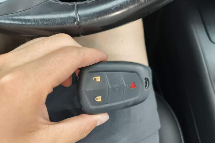Used Cadillac XT4 2018 28T Two-Wheel Drive Tech Version Vehicle Key