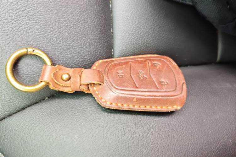 Used Cadillac XT4 2018 28T Two-Wheel-Drive Luxury Model Vehicle Key