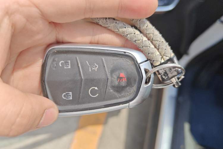 Used Cadillac XT4 2018 28T 4x4 Platinum Edition Vehicle Key
