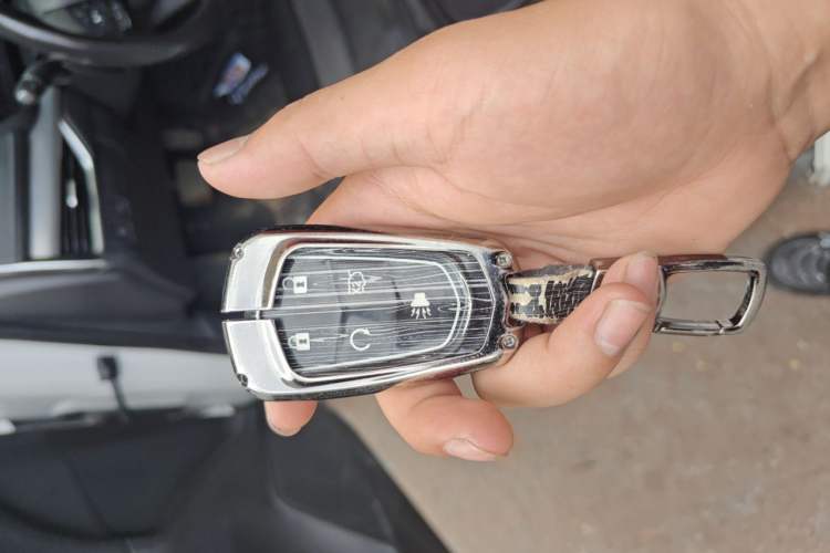Used Cadillac XT4 2018 28T Two-Wheel-Drive Luxury Model Vehicle Key