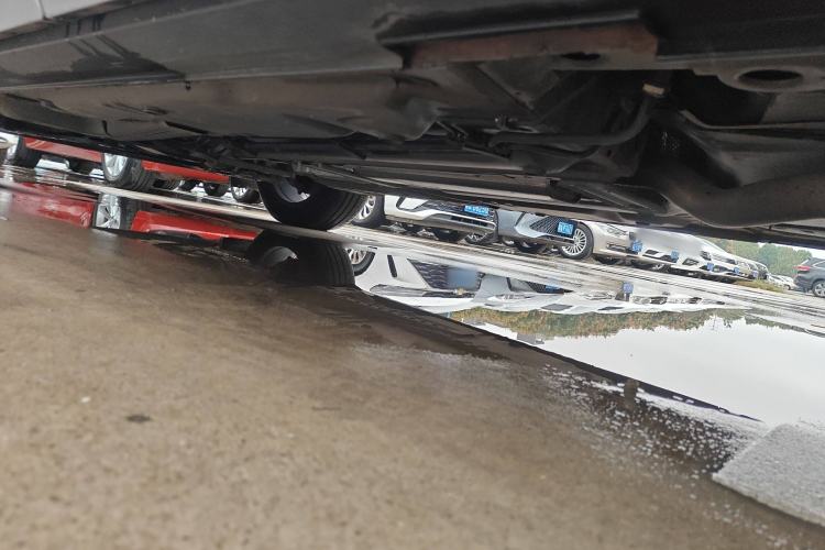 Used Cadillac XT4 2018 28T Two-Wheel-Drive Luxury Model Chassis Rear Left