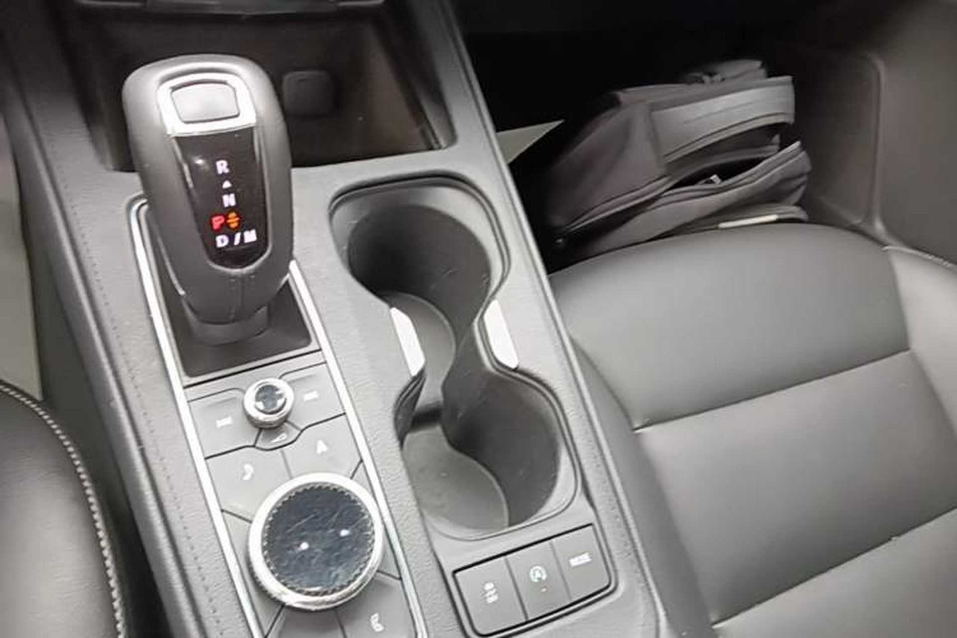 Used Cadillac XT4 2018 28T Two-Wheel Drive Leading Version Gear Lever