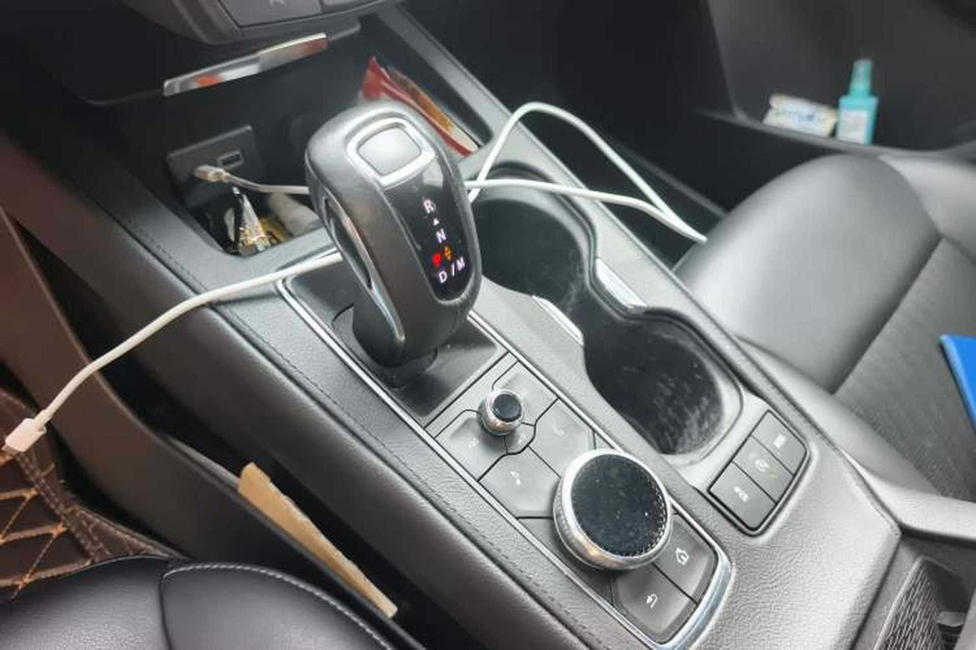 Used Cadillac XT4 2018 28T Two-Wheel Drive Tech Version Gear Lever