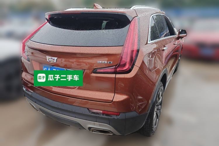 Used Cadillac XT4 2018 28T Two-Wheel-Drive Luxury Model Rear Right 45 Deg