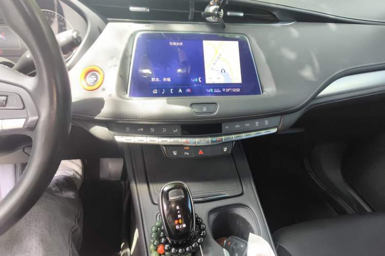 Used Cadillac XT4 2020 Revised Version 28T Two-Wheel Drive Leading Edition Audio And AC Panel