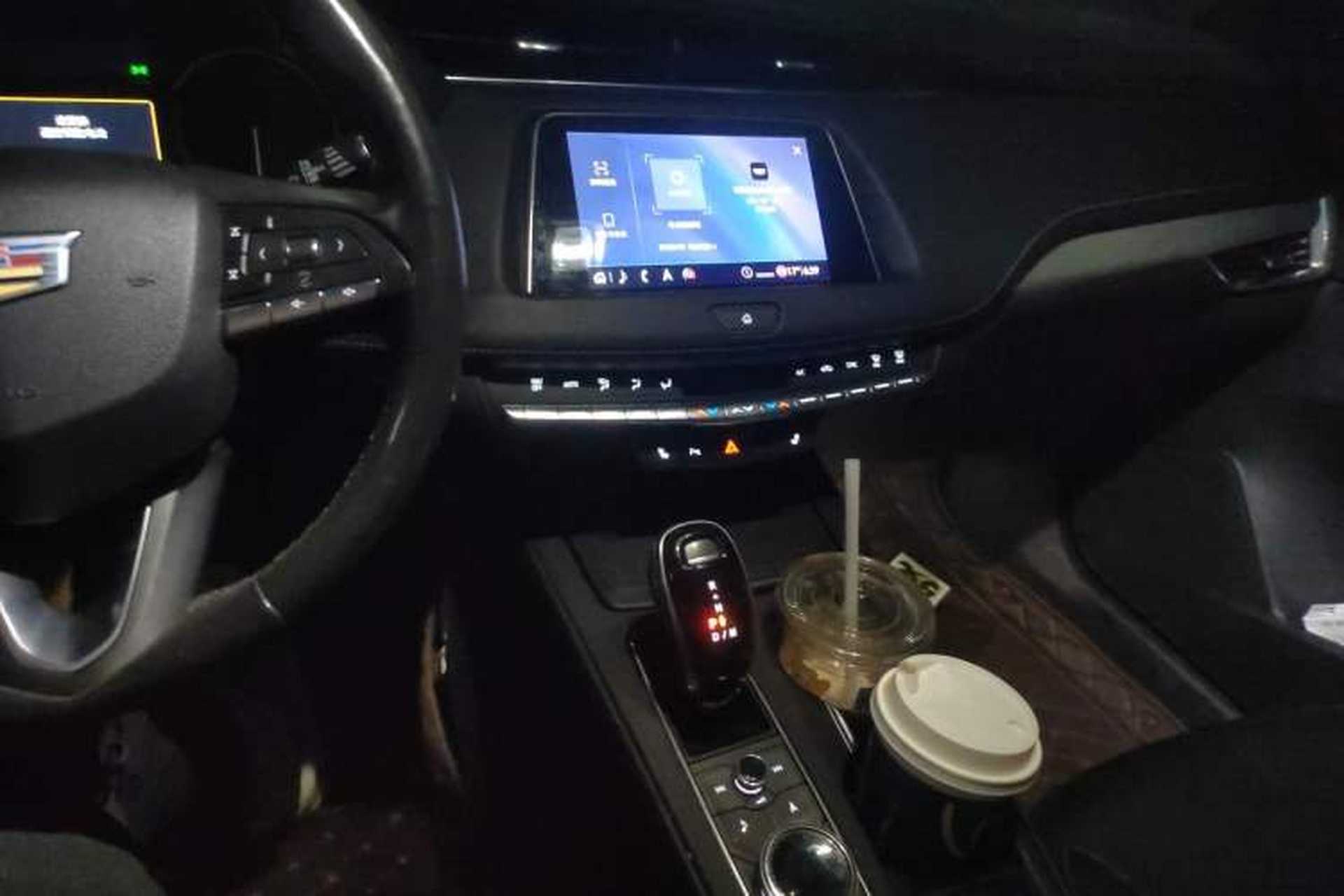 Used Cadillac XT4 2020 Revised Version 28T Two-Wheel Drive Luxury Edition Audio And AC Panel