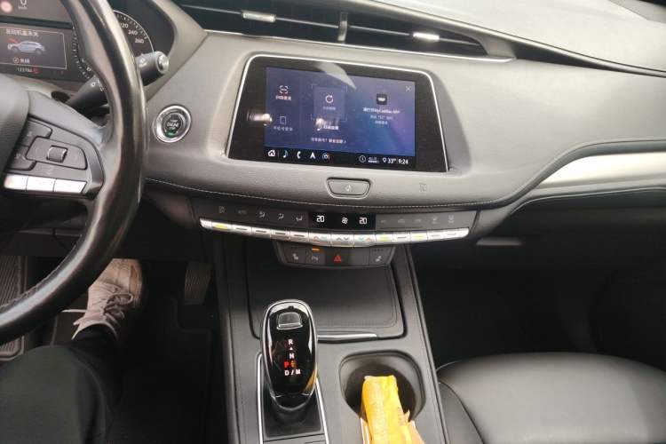 Used Cadillac XT4 2020 28T Two-Wheel-Drive Leading Version Audio And AC Panel