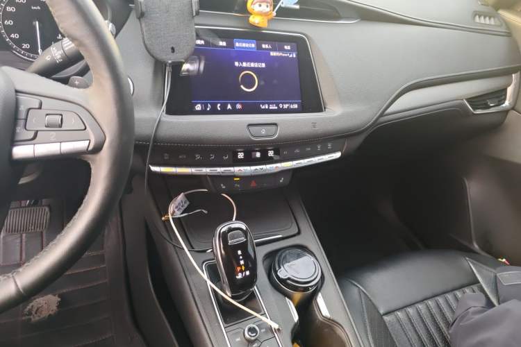 Used Cadillac XT4 2020 Revised Version 28T Two-Wheel Drive Leading Edition Audio And AC Panel