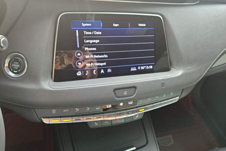 Used Cadillac XT4 2020 Revised Version 28T Two-Wheel Drive Leading Edition Audio And AC Panel