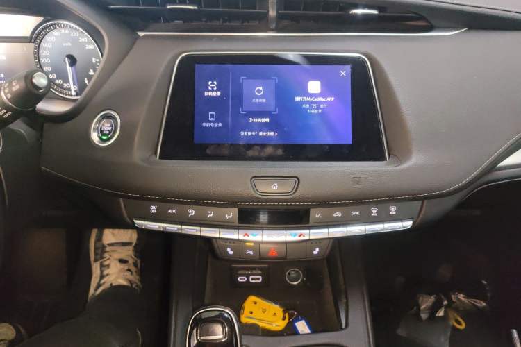 Used Cadillac XT4 2020 28T Two-Wheel-Drive Leading Version Audio And AC Panel