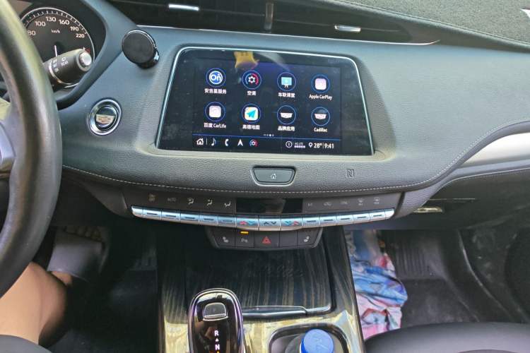 Used Cadillac XT4 2020 Revised Version 28T Two-Wheel Drive Leading Edition Audio And AC Panel