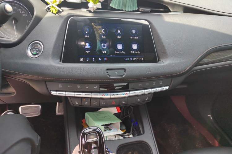 Used Cadillac XT4 2020 28T 4x4 Platinum Sport Edition Audio And AC Panel
