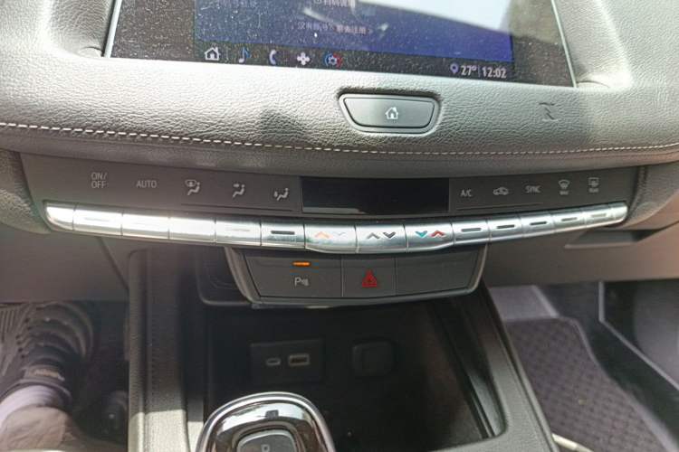 Used Cadillac XT4 2020 Revised Version 28T Two-Wheel Drive Tech Edition Audio And AC Panel