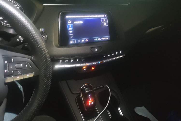 Used Cadillac XT4 2020 Revised Version 28T Two-Wheel Drive Tech Edition Audio And AC Panel