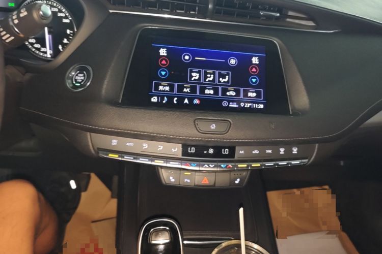 Used Cadillac XT4 2020 28T Two-Wheel-Drive Leading Version Audio And AC Panel