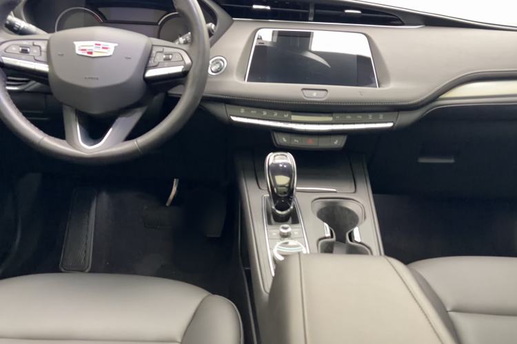 Used Cadillac XT4 2020 Revised Version 28T Two-Wheel Drive Luxury Edition Audio And AC Panel