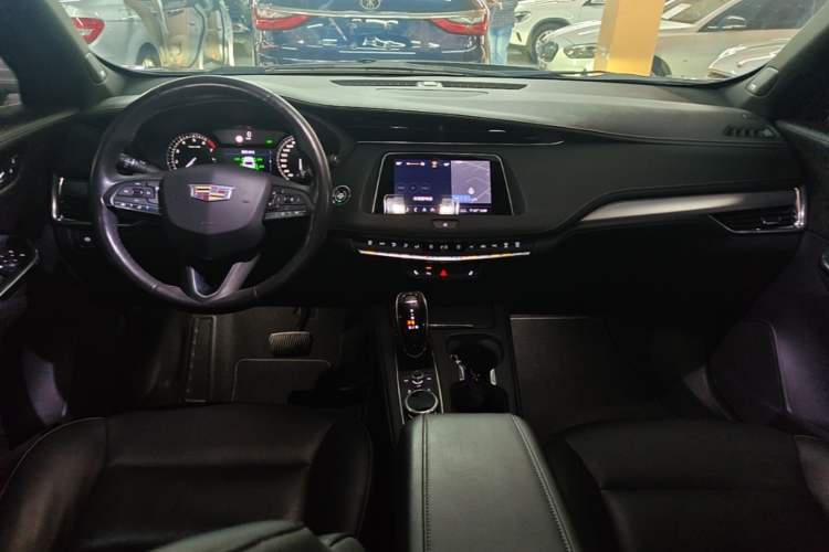 Used Cadillac XT4 2020 28T Two-Wheel-Drive Leading Version Center Console