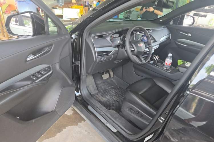Used Cadillac XT4 2020 28T Two-Wheel-Drive Leading Version Driver Seat