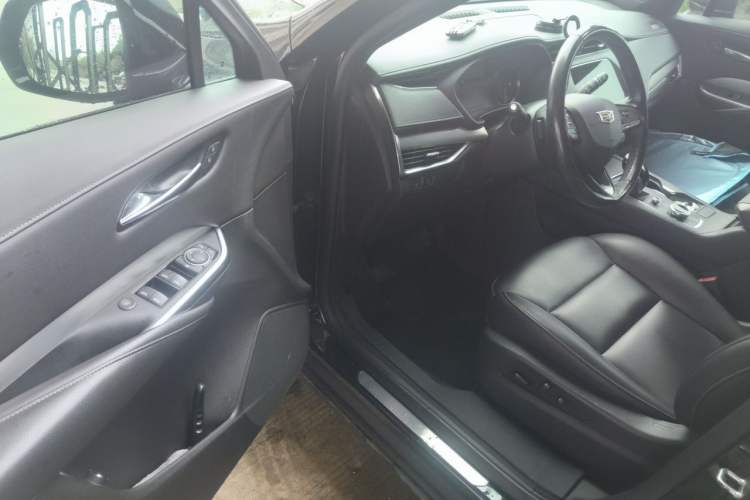 Used Cadillac XT4 2020 28T Two-Wheel-Drive Leading Version Driver Seat