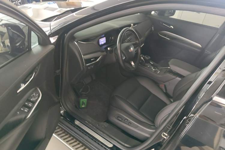 Used Cadillac XT4 2020 Revised Version 28T Two-Wheel Drive Luxury Edition Driver Seat